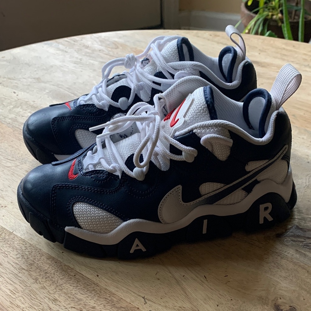 NIKE Air Barrage Low ‘USA’ Sneakers - Youth size 5 - Picture 5 of 13